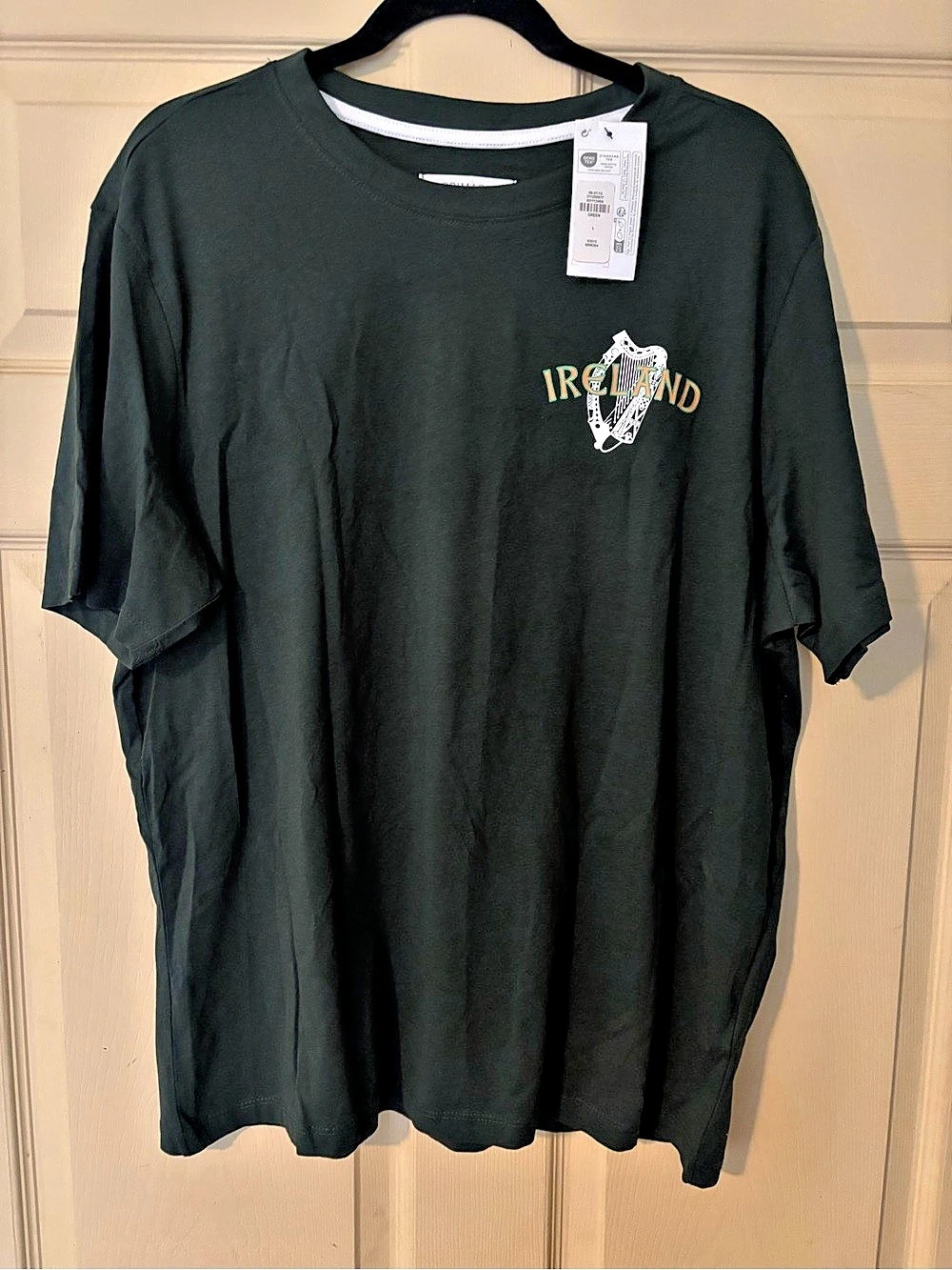 NWT-Primark Ireland Graphic Tee in Green Size Large